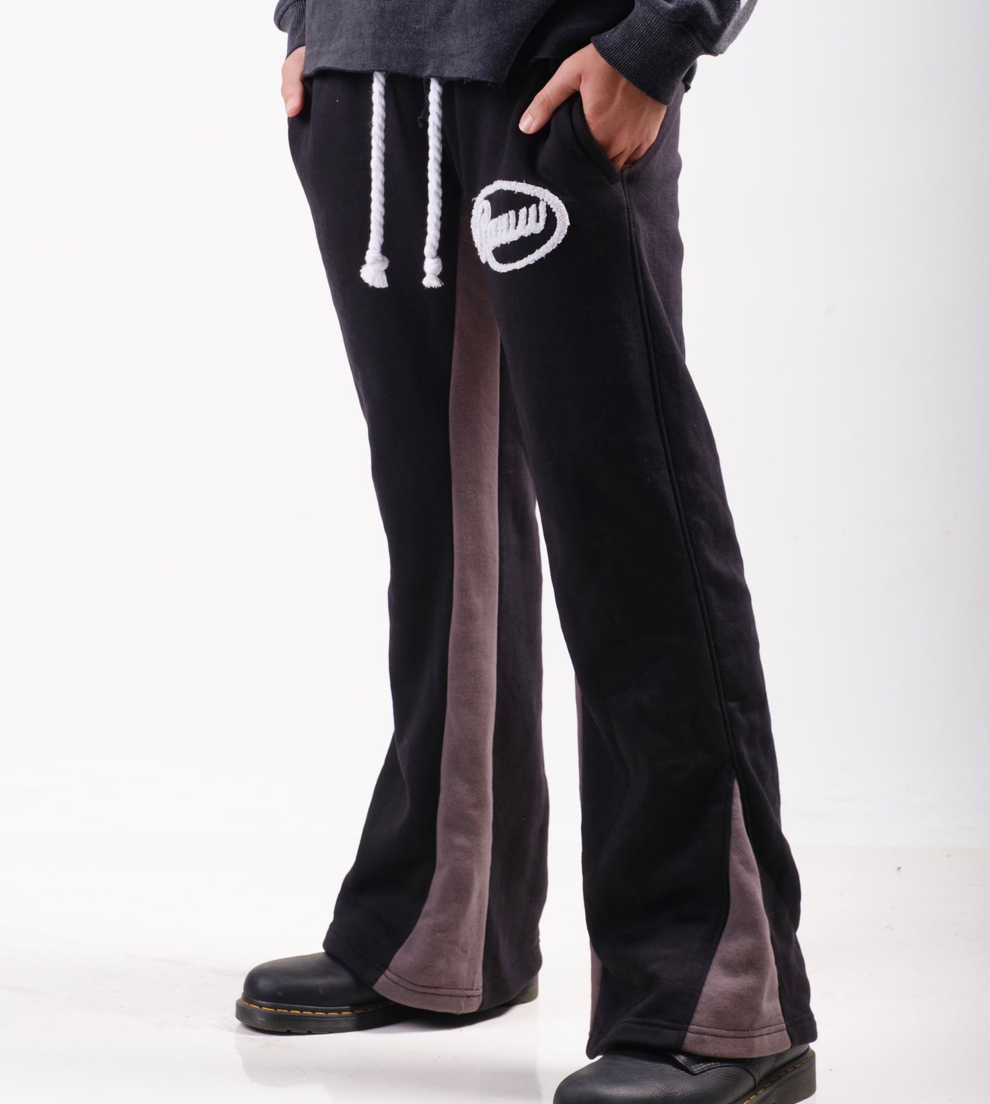 RAWW Classic Logo Flared Sweatpants